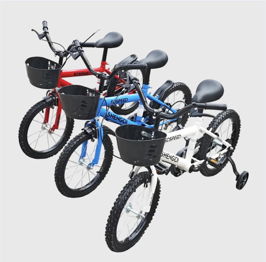Dečji bicikl sa pomoćnim točkovima – Prvi koraci ka velikim avanturama! 🚲✨
